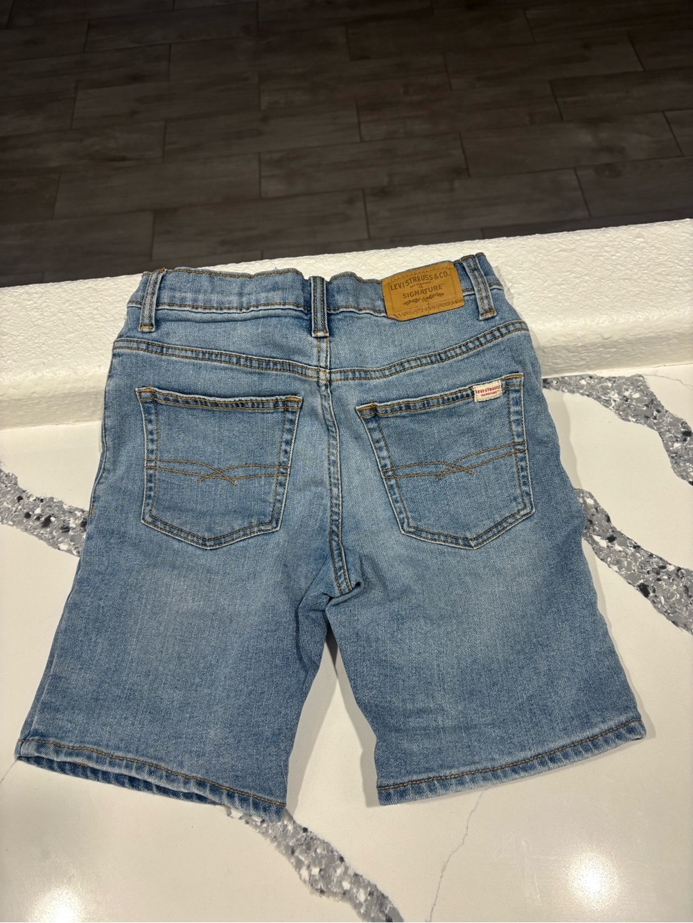 Levi's signature Wash Denim Shorts - Blue size 10